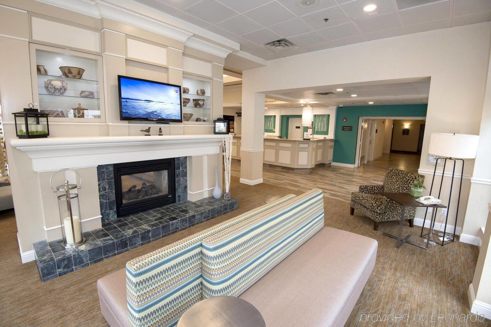 Hilton Garden Inn Redding Bagian luar foto